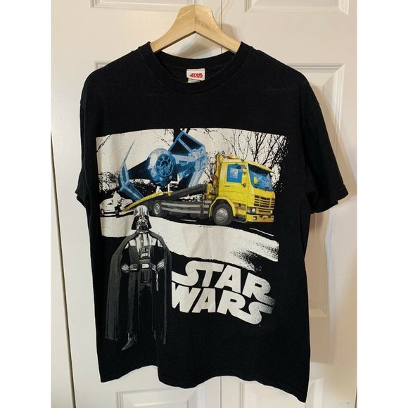 Star Wars Darth Vader Men’s Sz M T shirt Towing Darth’s Tie Fighter - Picture 3 of 7